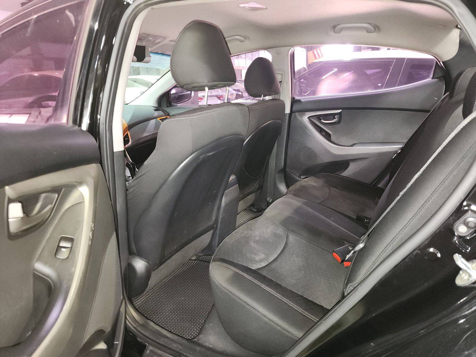 2012 HYUNDAI AVANTE — 243297 KM — Lot 501008 — Al Quoz - Marhaba Auctions Used Cars - Image 7