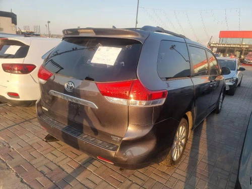 TOYOTA SIENNA
