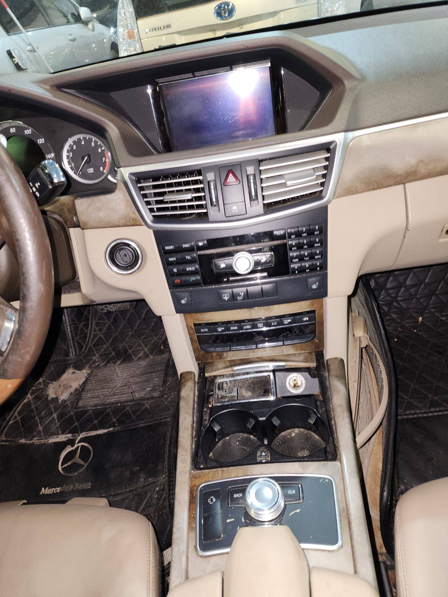 2010 MERCEDES BENZ E 350 — 162675 Miles — Lot 59971064 — Al Quoz - Marhaba Auctions Used Cars - Image 10