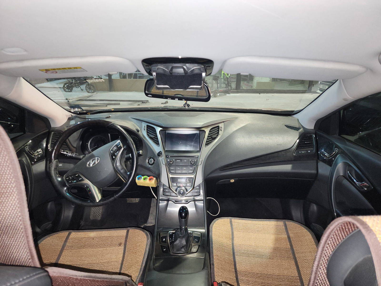 HYUNDAI GRANDEUR 2014 - Marhaba Auction Used Cars - Image 9