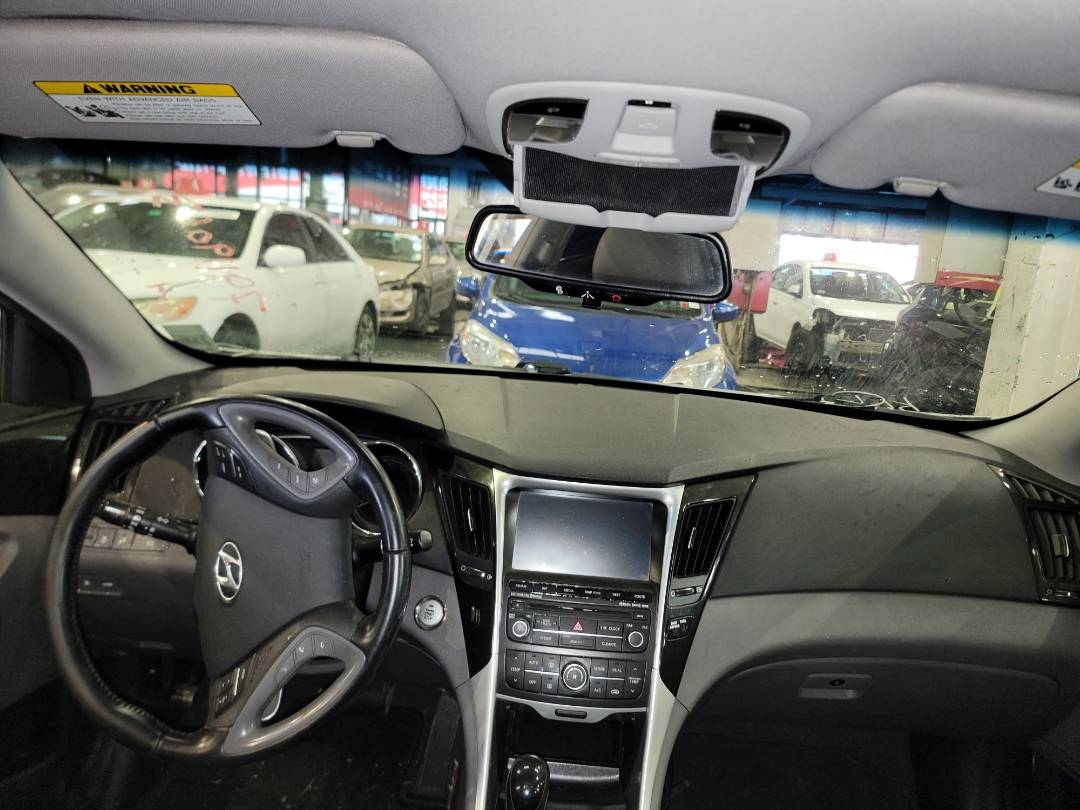 2014 HYUNDAI SONATA — 142306 Miles — Lot H878321 - Marhaba Auctions Used Cars - Image 9