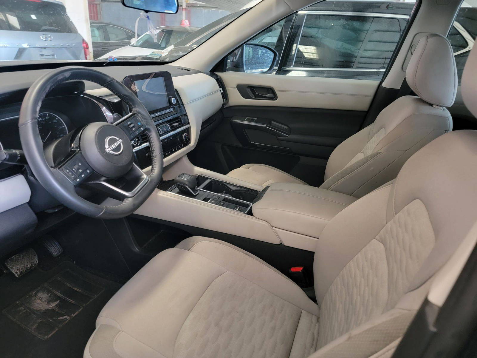 2023 NISSAN PATHFINDER — 26512 Miles — Lot 86820875 — Souq - Marhaba Auctions Used Cars - Image 6