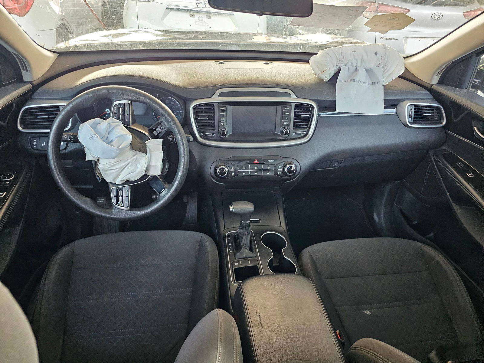 2019 KIA SORENTO — 164664 Miles — Lot 523343 — Souq - Marhaba Auctions Used Cars - Image 7