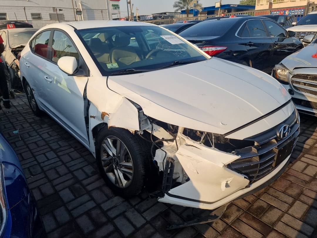2019 HYUNDAI ELANTRA — 115942 Miles — Lot 423018 — Main - Marhaba Auctions Used Cars - Image 3