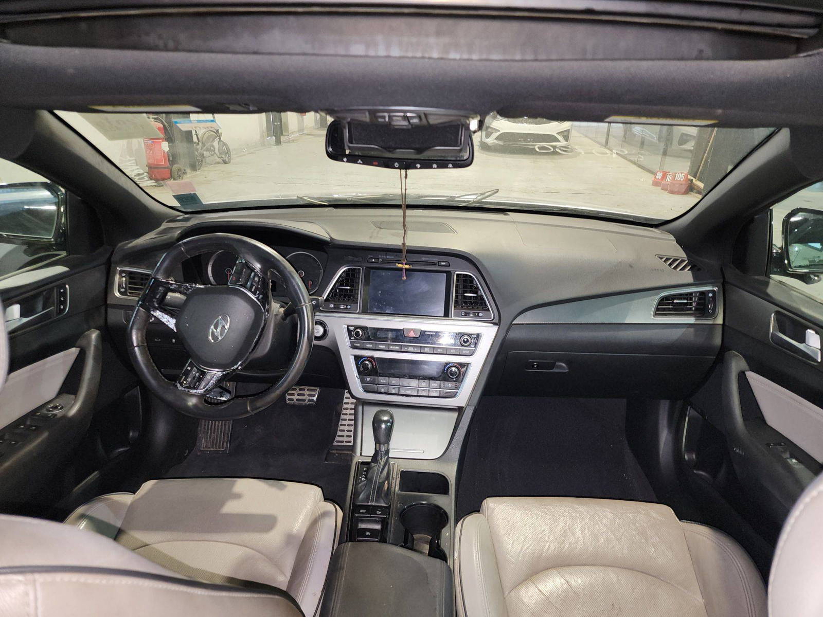 2015 HYUNDAI SONATA — 151452 Miles — Lot 290730 — Al Quoz - Marhaba Auctions Used Cars - Image 8