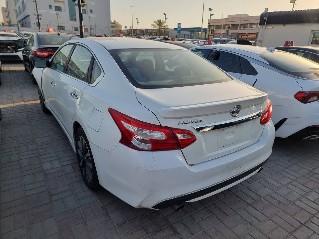 2016 NISSAN ALTIMA — 143743 Miles — Lot GC179826 — Ind. 12 - Marhaba Auctions Used Cars - Image 5