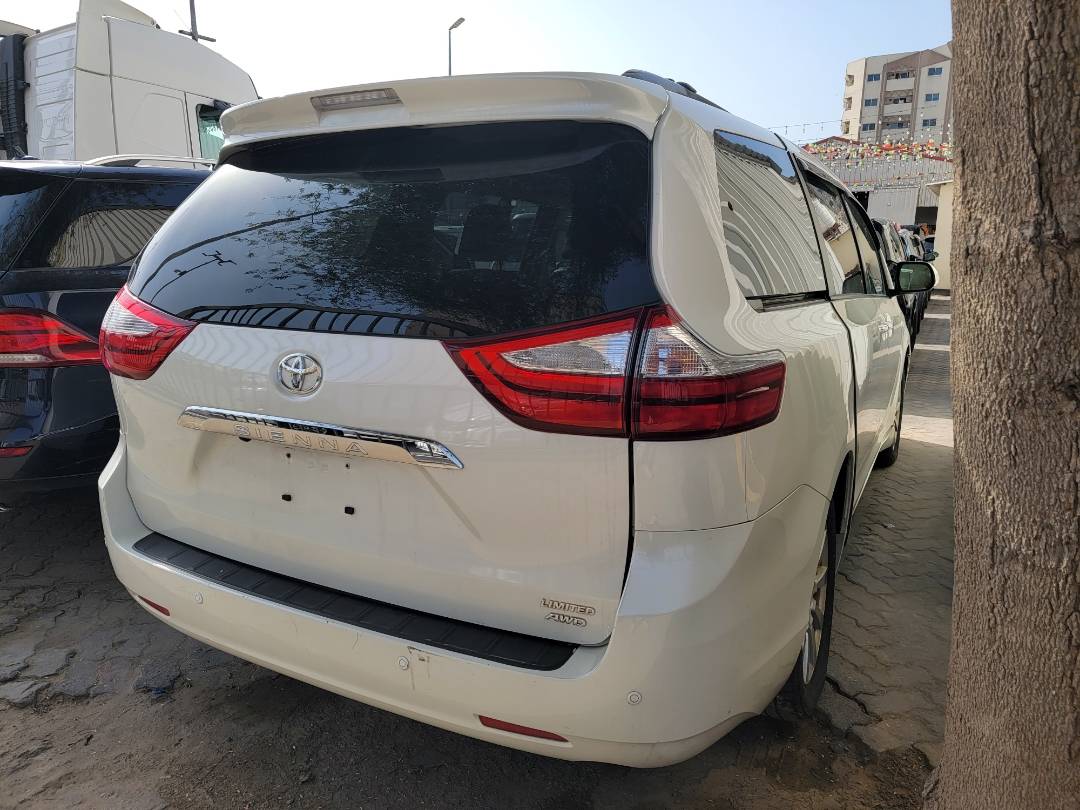 2017 TOYOTA SIENNA — 143566 Miles — Lot 3HS169953 — Main - Marhaba Auctions Used Cars - Image 3