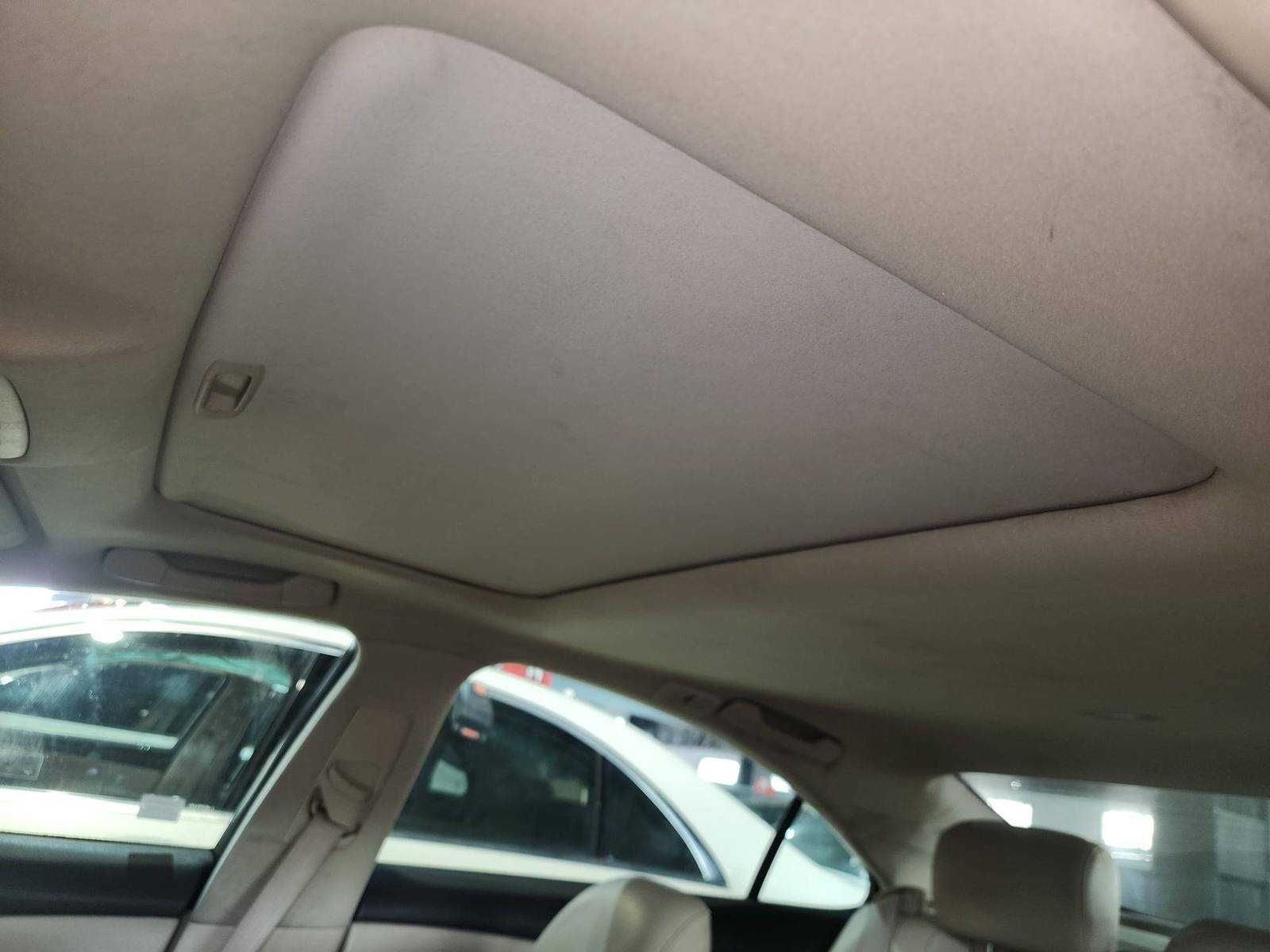 2012 LEXUS ES 350 — 181037 Miles — Lot 2498493 — Al Quoz - Marhaba Auctions Used Cars - Image 10