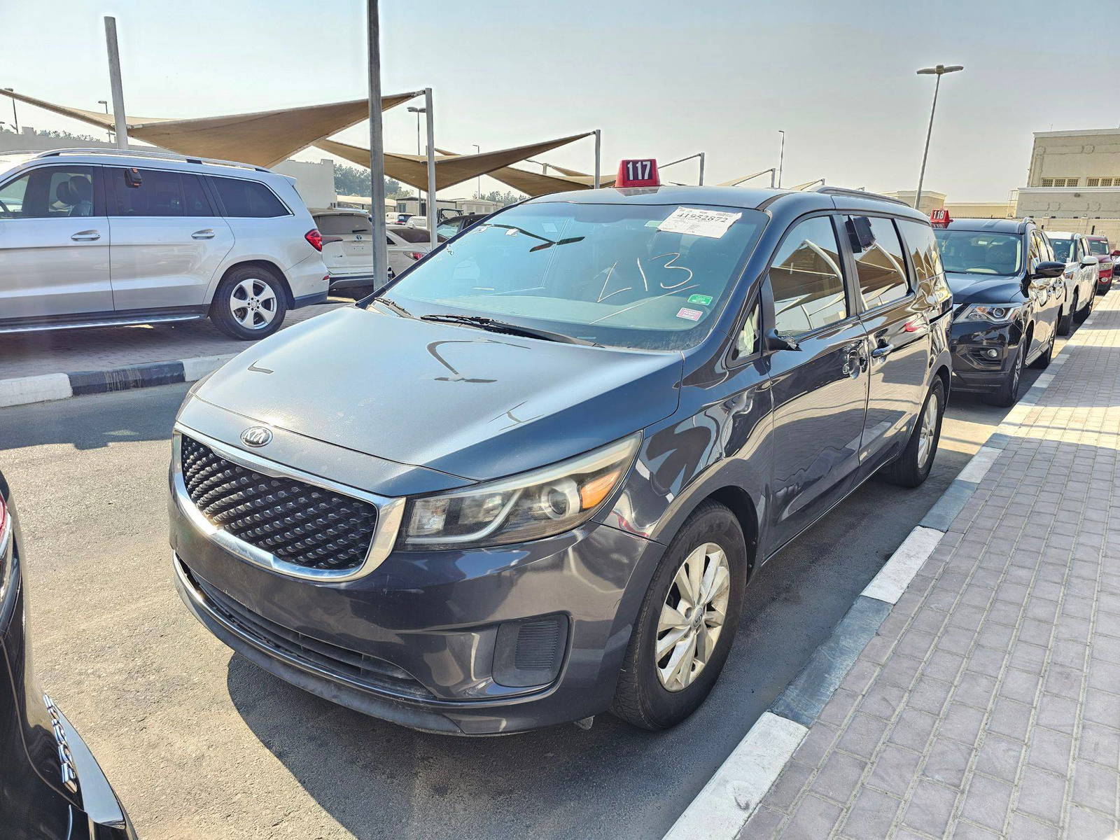 2015 KIA SEDONA — 238571 Miles — Lot 0F6065899 — Souq - Marhaba Auctions Used Cars - Image 4