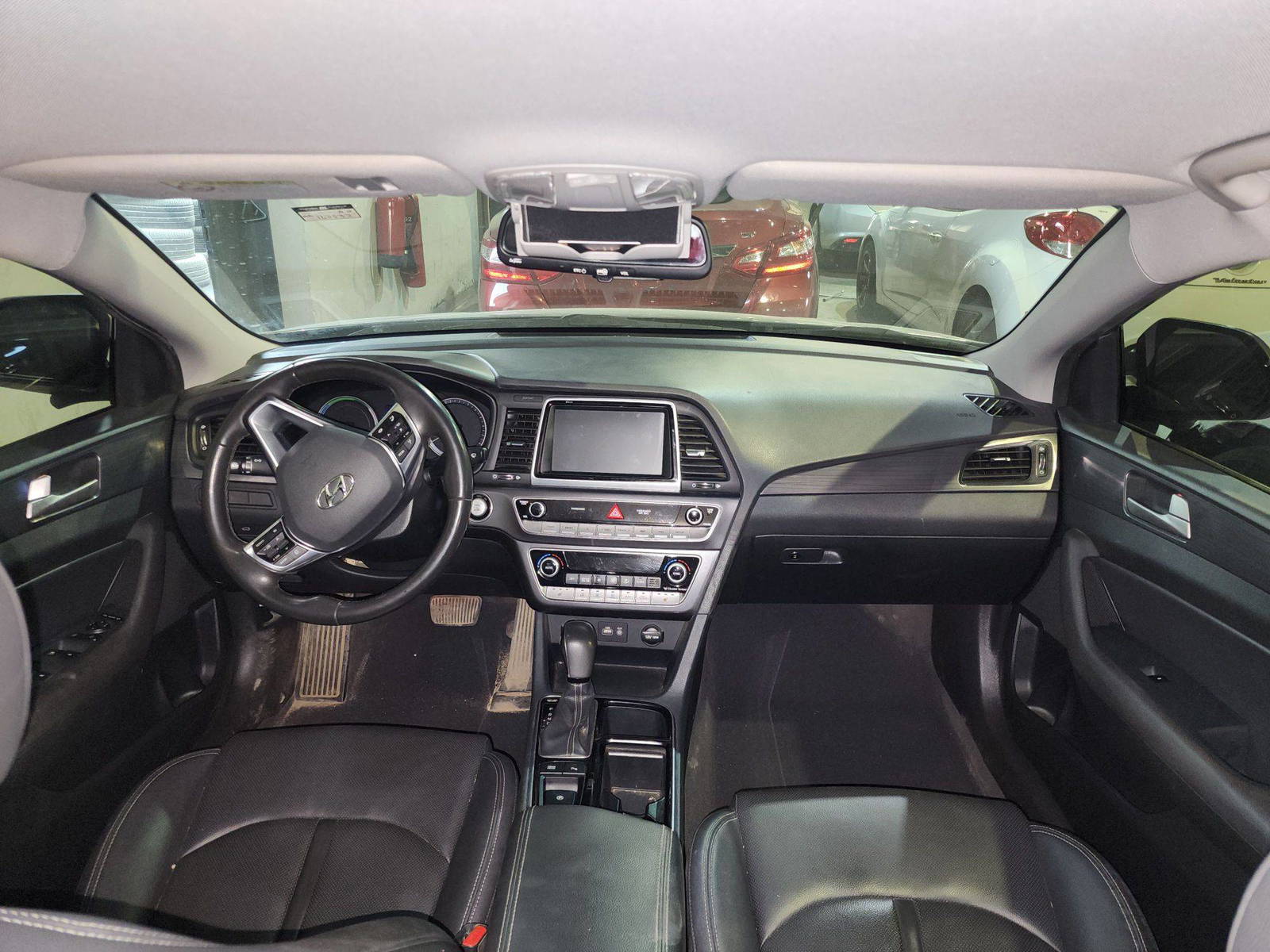 2018 HYUNDAI SONATA — 160532 KM — Lot 067993 — Al Quoz - Marhaba Auctions Used Cars - Image 8