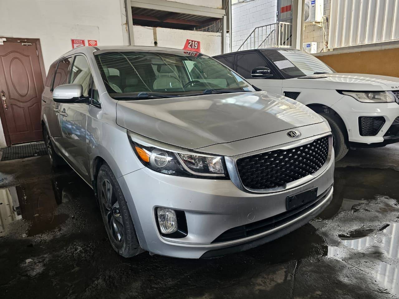 Kia Sedona 2015 view 2