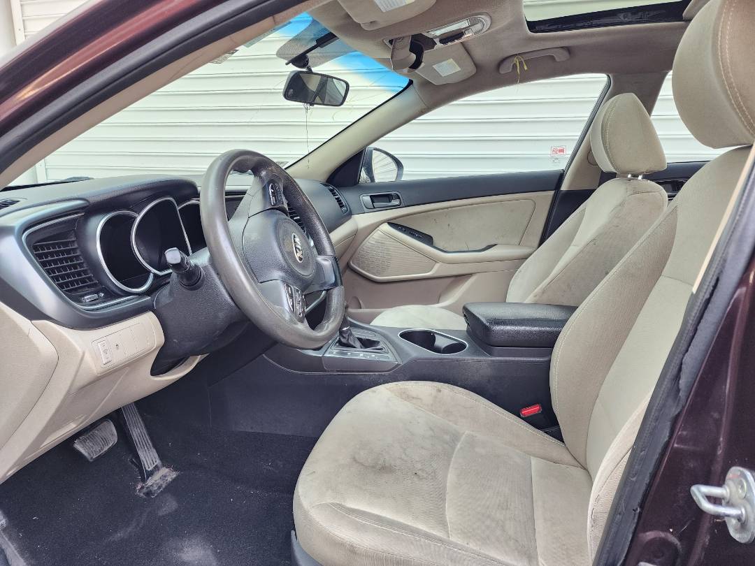 2014 KIA OPTIMA — 218627 Miles — Lot 7933 — Souq - Marhaba Auctions Used Cars - Image 6
