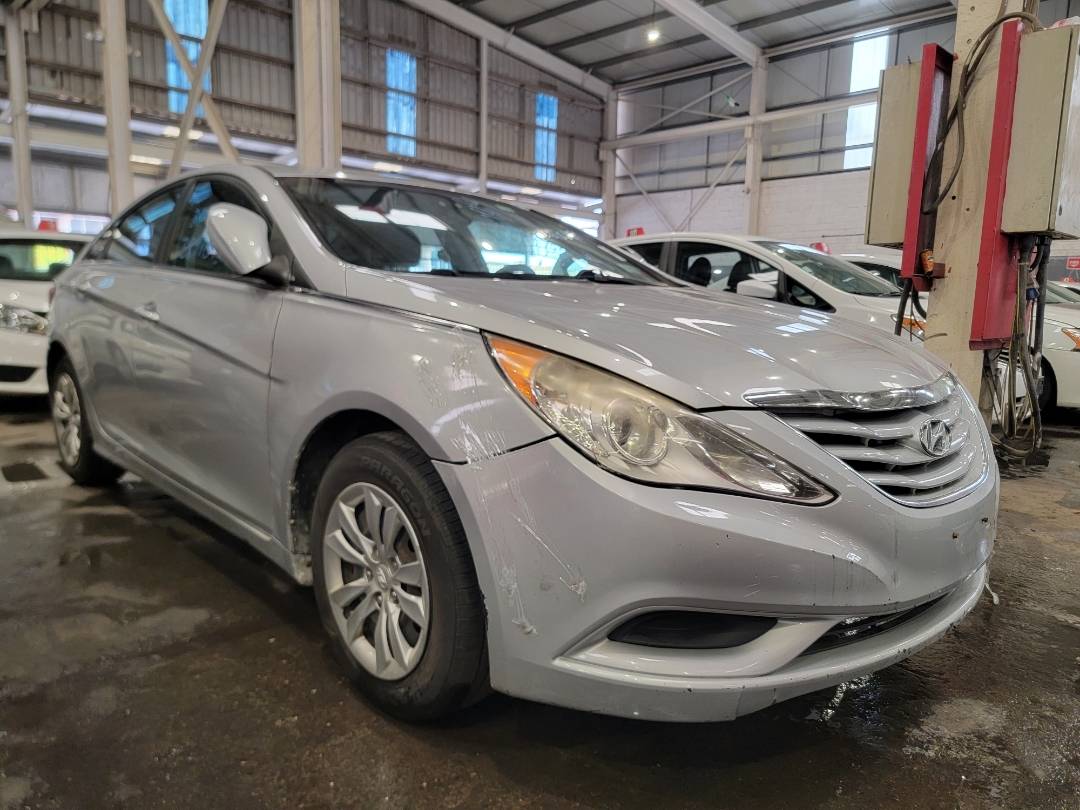 2013 HYUNDAI SONATA — 200855 Miles — Lot 38910706 — Souq - Marhaba Auctions Used Cars - Image 4