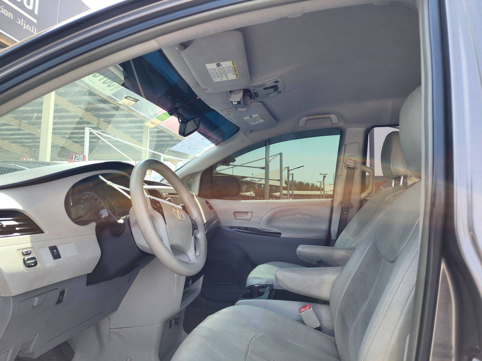 2011 TOYOTA SIENNA — 236383 Miles — Lot 56760864 — Souq - Marhaba Auctions Used Cars - Image 8