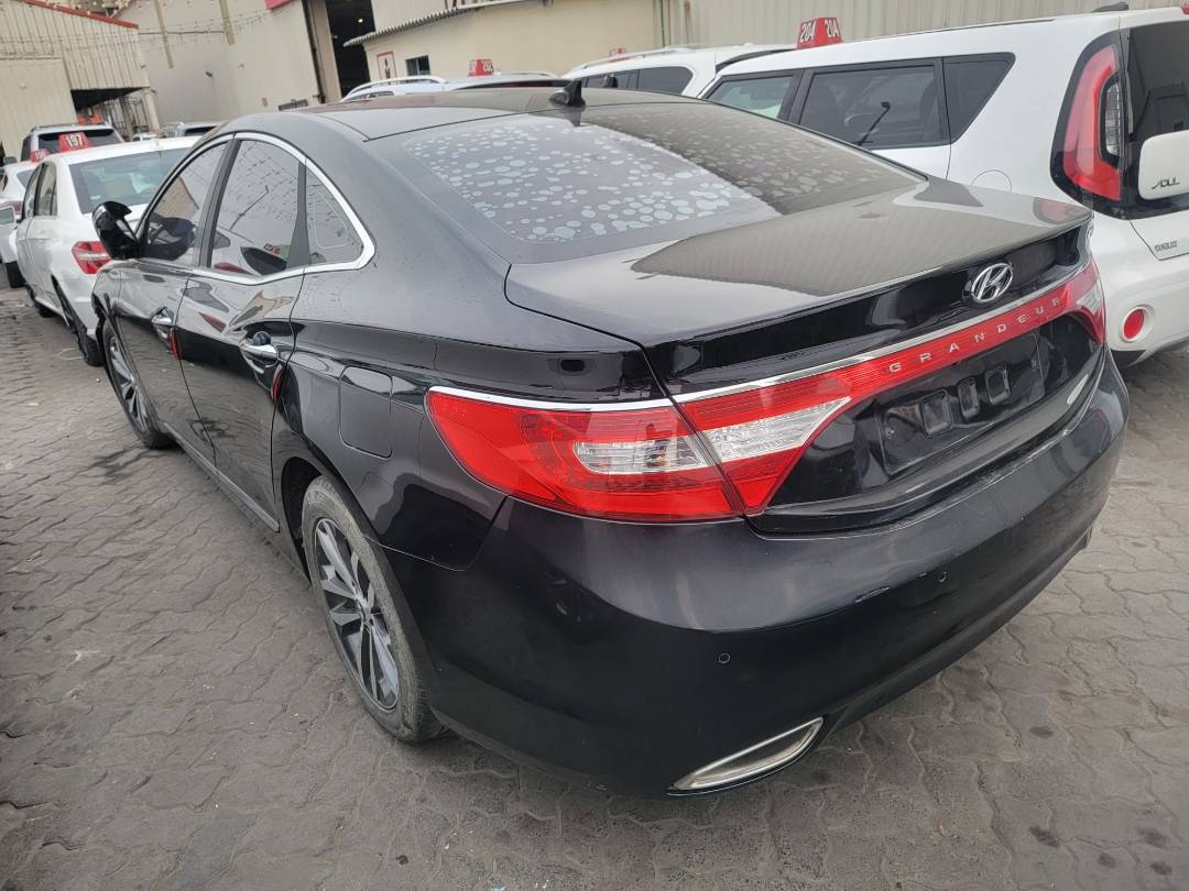 2012 HYUNDAI GRANDEUR — 210529 KM — Lot 108312 — Ind. 12 - Marhaba Auctions Used Cars - Image 6