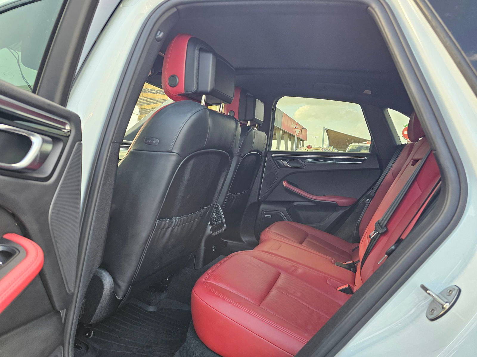 PORSCHE MACAN 2021 - Marhaba Auction Used Cars - Image 6