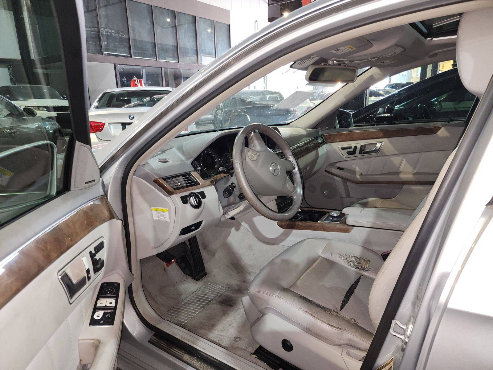 2012 MERCEDES BENZ E 350 — 214413 Miles — Lot B2CA611586 — Al Quoz - Marhaba Auctions Used Cars - Image 9