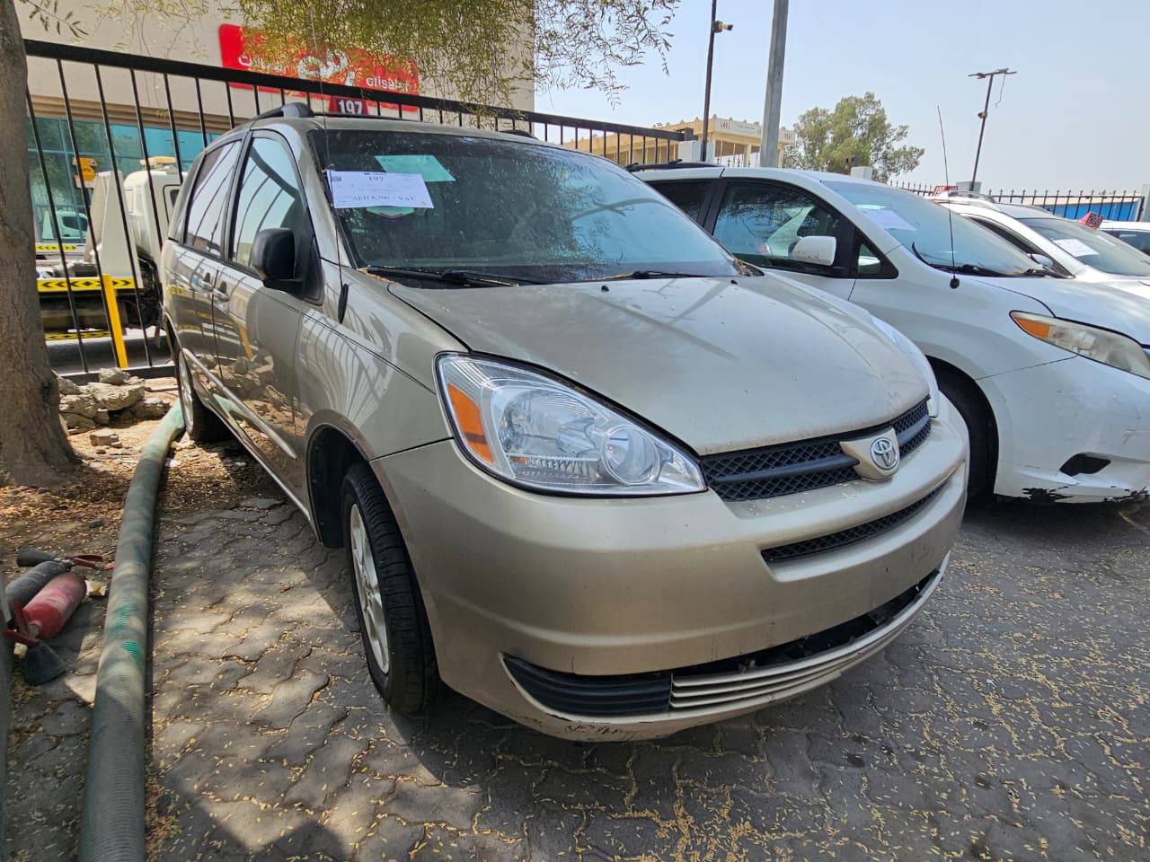 2004 TOYOTA SIENNA — 276619 Miles — Lot 92529325 — Souq - Marhaba Auctions Used Cars - Image 5