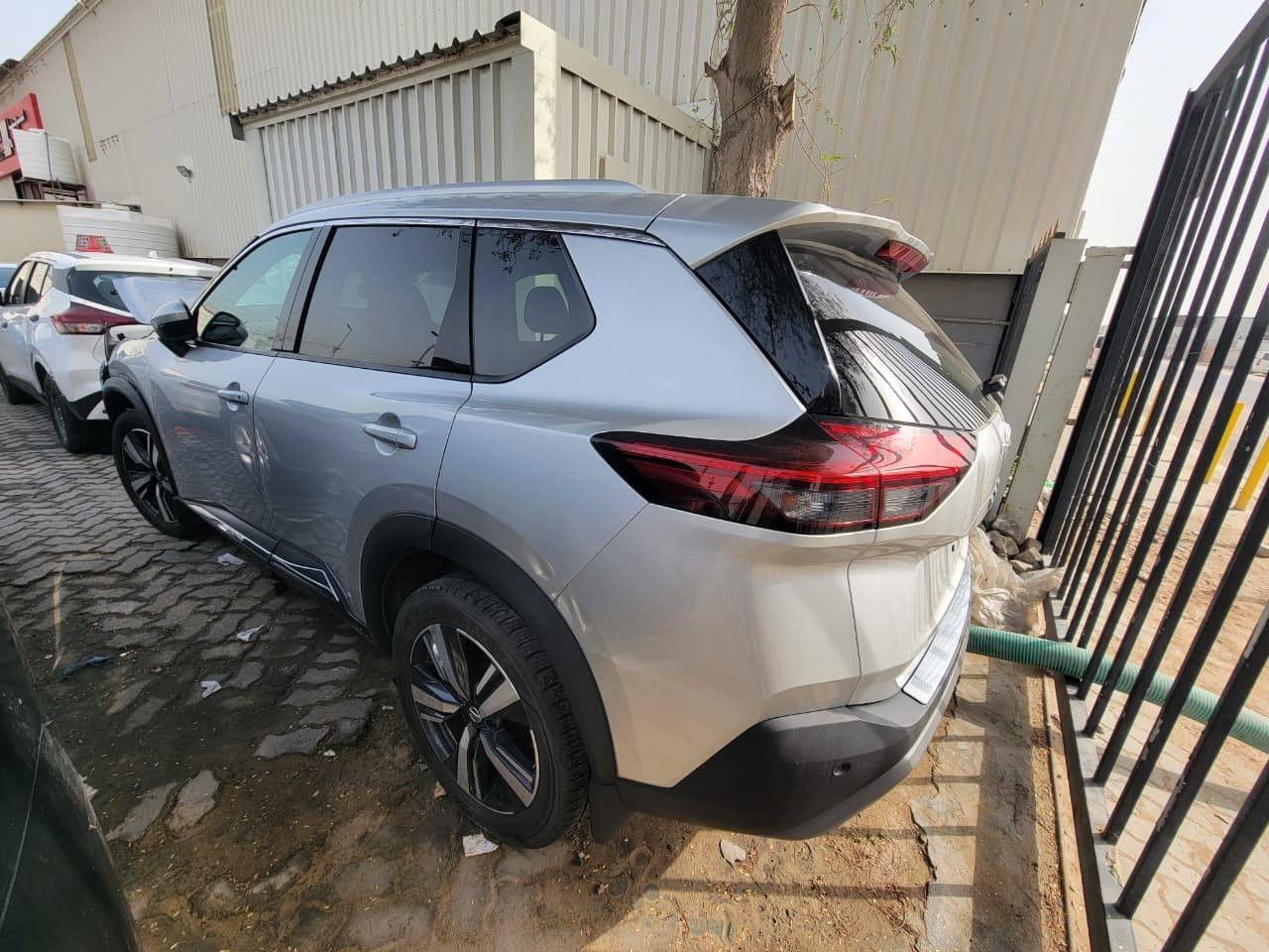 NISSAN ROGUE 2021 - Marhaba Auction Used Cars - Image 3