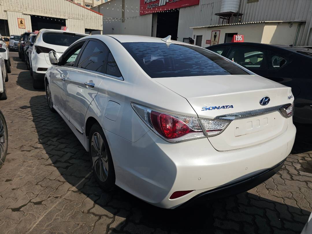 2014 HYUNDAI SONATA — 215213 KM — Lot 095881 — Main - Marhaba Auctions Used Cars - Image 3