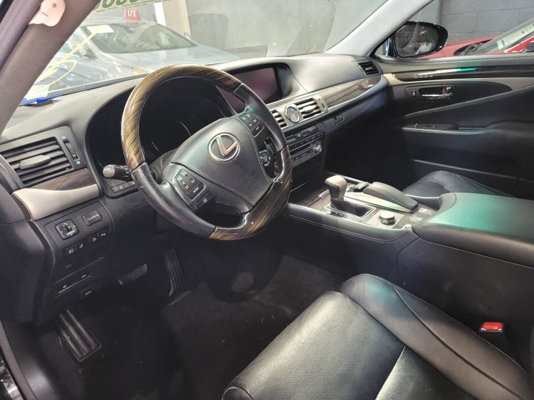 2013 LEXUS LS 460 — 151365 Miles — Lot 118395 - Marhaba Auctions Used Cars - Image 5