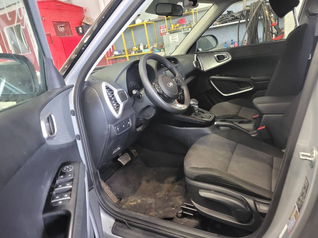 2020 KIA SOUL — 103284 Miles — Lot 077645 — Souq - Marhaba Auctions Used Cars - Image 8