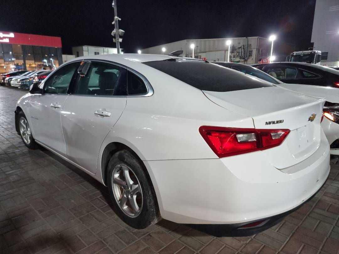 2018 CHEVROLET MALIBU — 156935 Miles — Lot 215487 — Souq - Marhaba Auctions Used Cars - Image 5