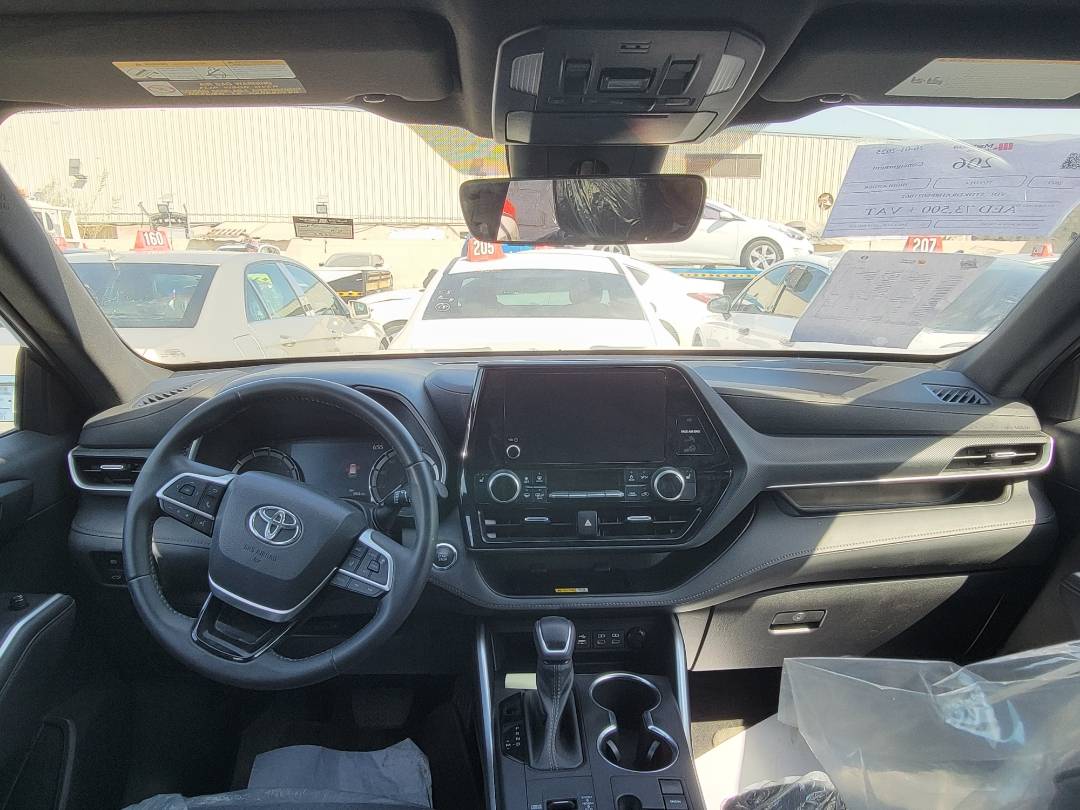 2023 TOYOTA HIGHLANDER — 5919 Miles — Lot S021062 — Main - Marhaba Auctions Used Cars - Image 8