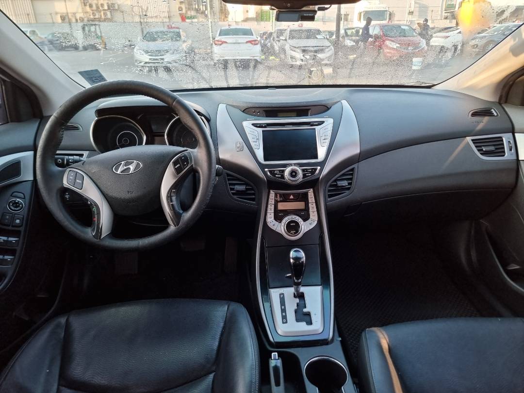 2011 HYUNDAI AVANTE — 81315 KM — Lot 125487 — Ind. 12 - Marhaba Auctions Used Cars - Image 7