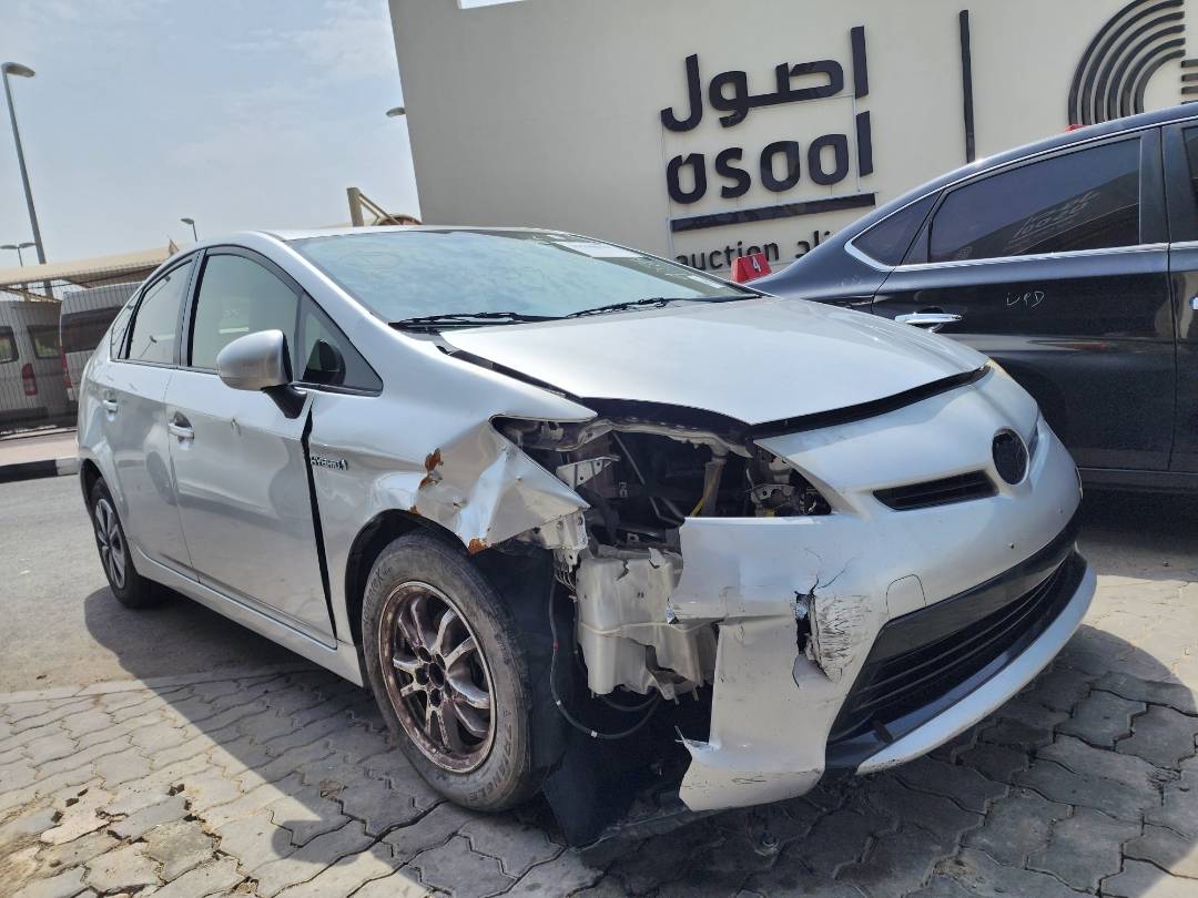 2012 TOYOTA PRIUS — 223407 Miles — Lot 27665 — Souq - Marhaba Auctions Used Cars - Image 4
