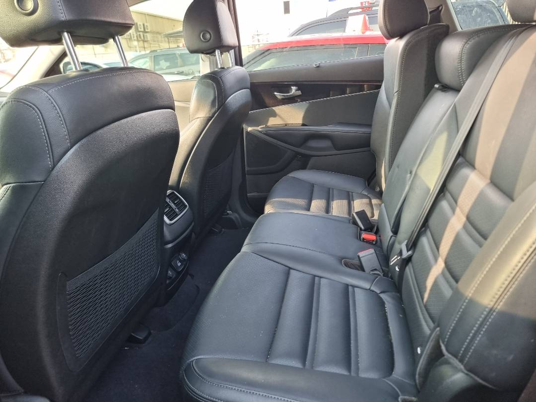 2018 KIA SORENTO — 88577 Miles — Lot 125487 — Souq - Marhaba Auctions Used Cars - Image 6