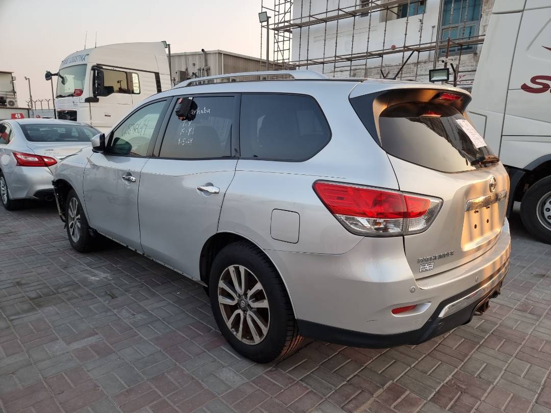 2014 NISSAN PATHFINDER — 153 748 Miles — Lot 125478 — Ind. 12 - Marhaba Auctions Used Cars - Image 4