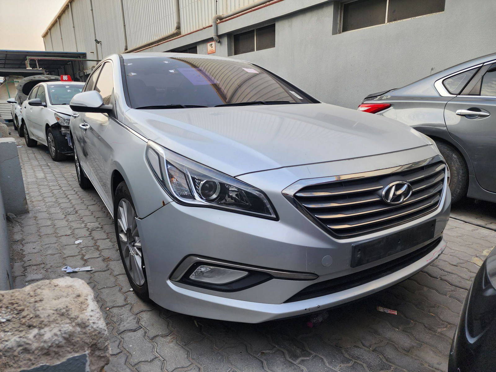 2016 HYUNDAI SONATA — 189274 KM — Lot 215802 — Al Quoz - Marhaba Auctions Used Cars - Image 6