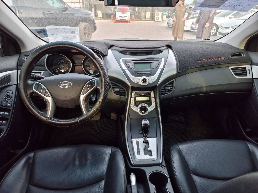 2011 HYUNDAI AVANTE — 158479 KM — Lot 014426 — Ind. 12 - Marhaba Auctions Used Cars - Image 7