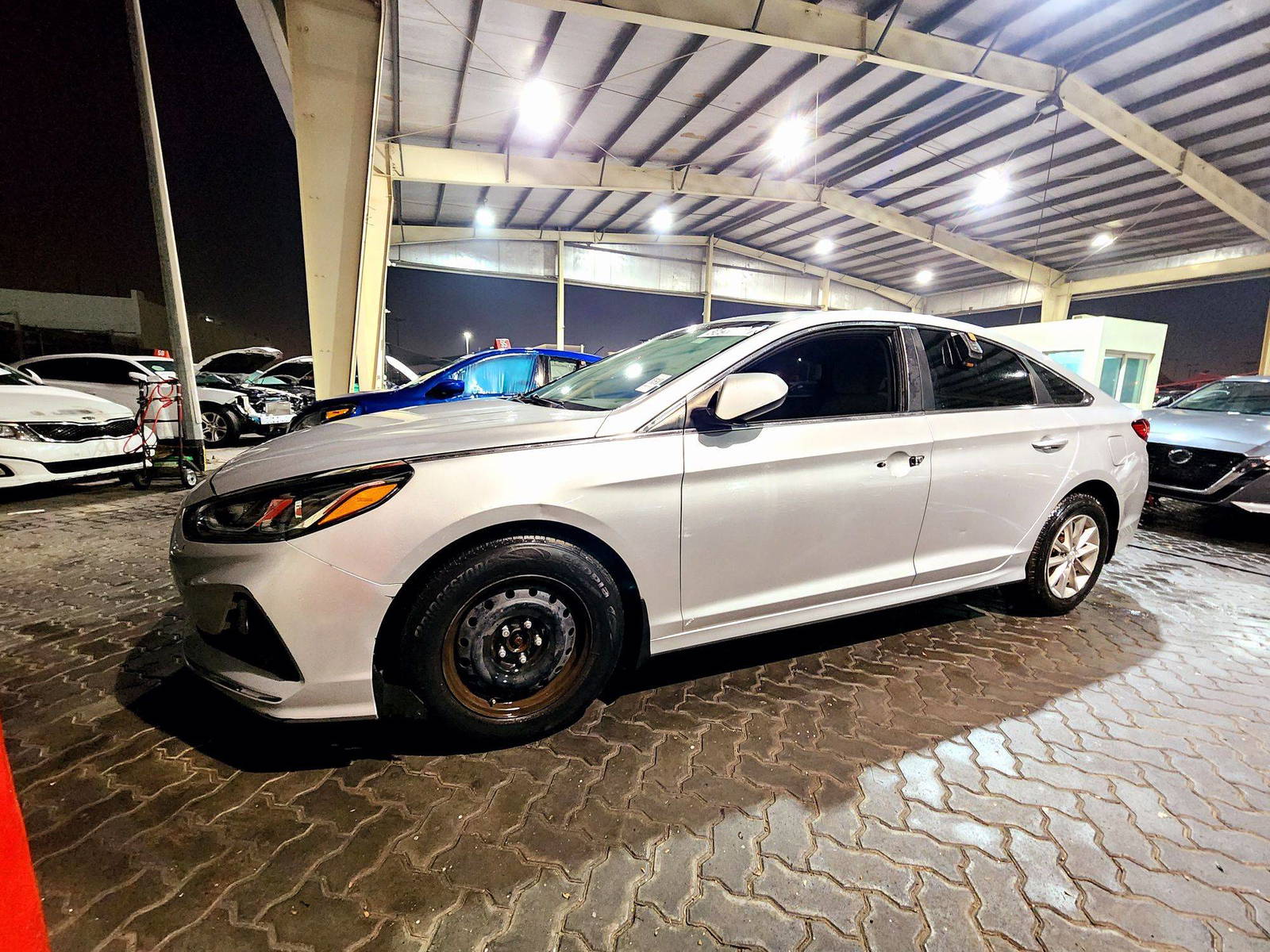 2018 HYUNDAI SONATA — 75126 Miles — Lot H671055 — Souq - Marhaba Auctions Used Cars - Image 5