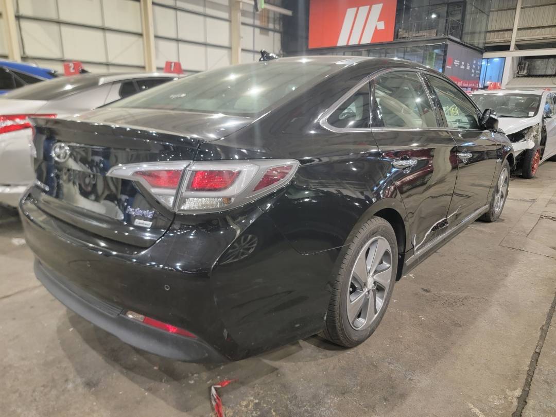 2017 HYUNDAI SONATA — 168580 Miles — Lot 58528654 — Souq - Marhaba Auctions Used Cars - Image 3