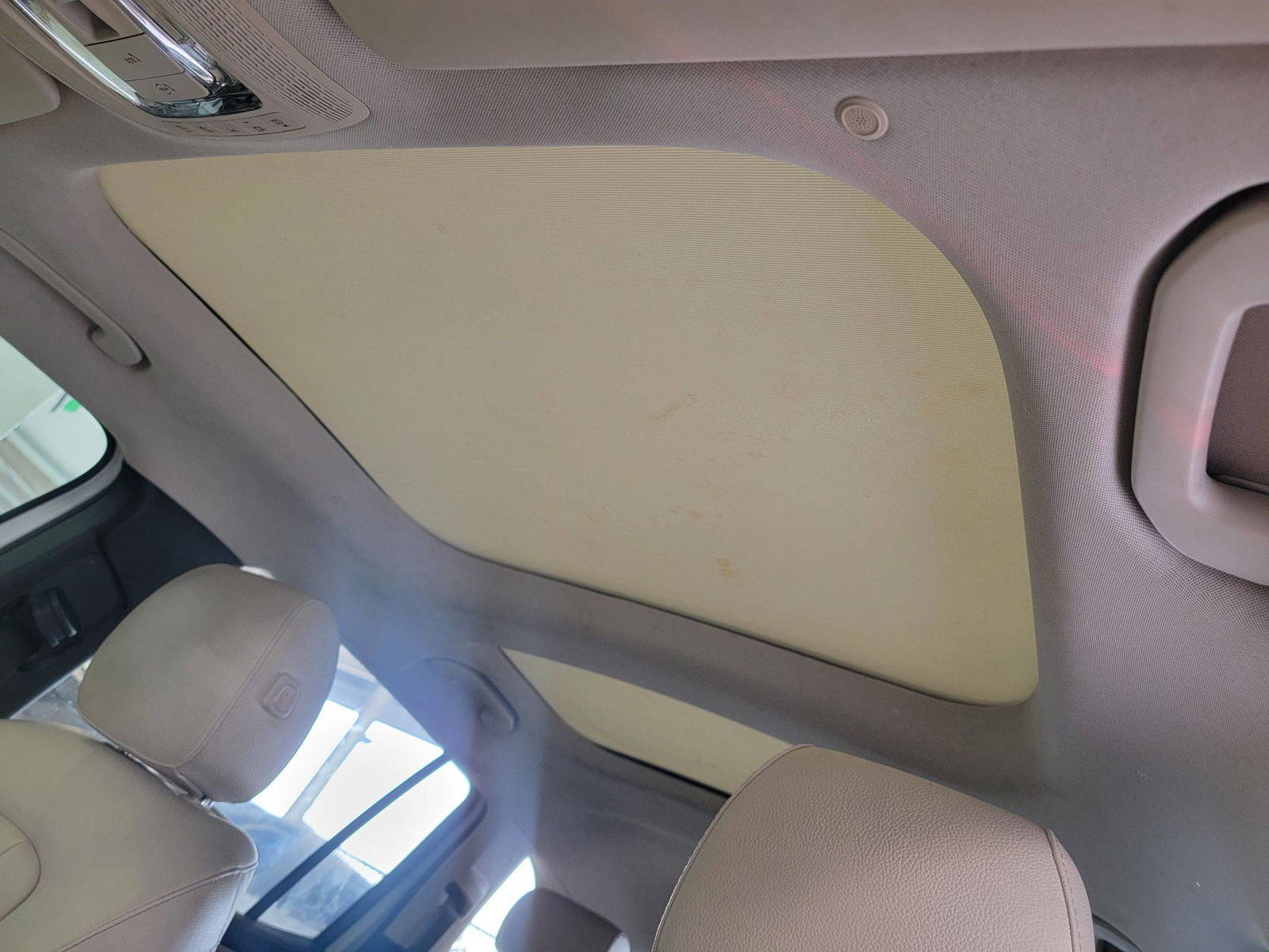 MERCEDES BENZ GLB 250 2020 - Marhaba Auction Used Cars - Image 10