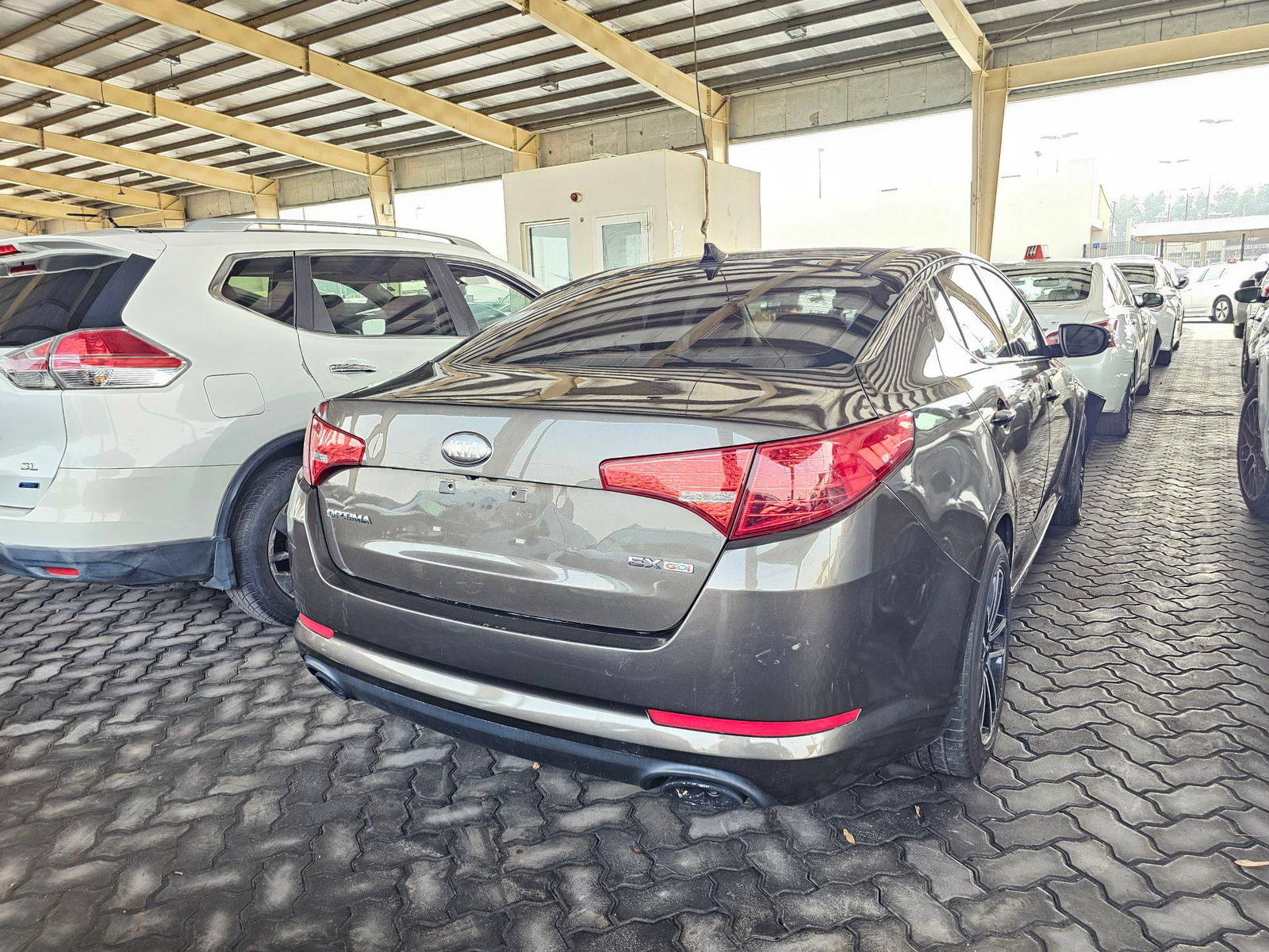 2013 KIA OPTIMA — 210610 Miles — Lot 1054295 — Souq - Marhaba Auctions Used Cars - Image 3