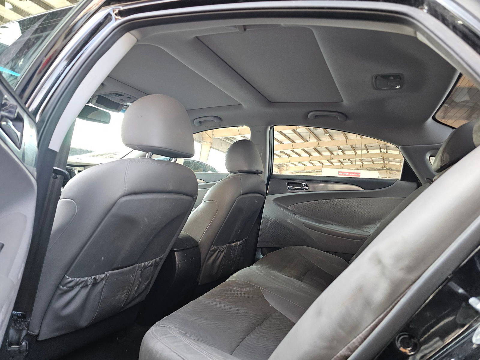 2015 HYUNDAI SONATA — 126004 Miles — Lot 4A49FA123364 — Souq - Marhaba Auctions Used Cars - Image 6