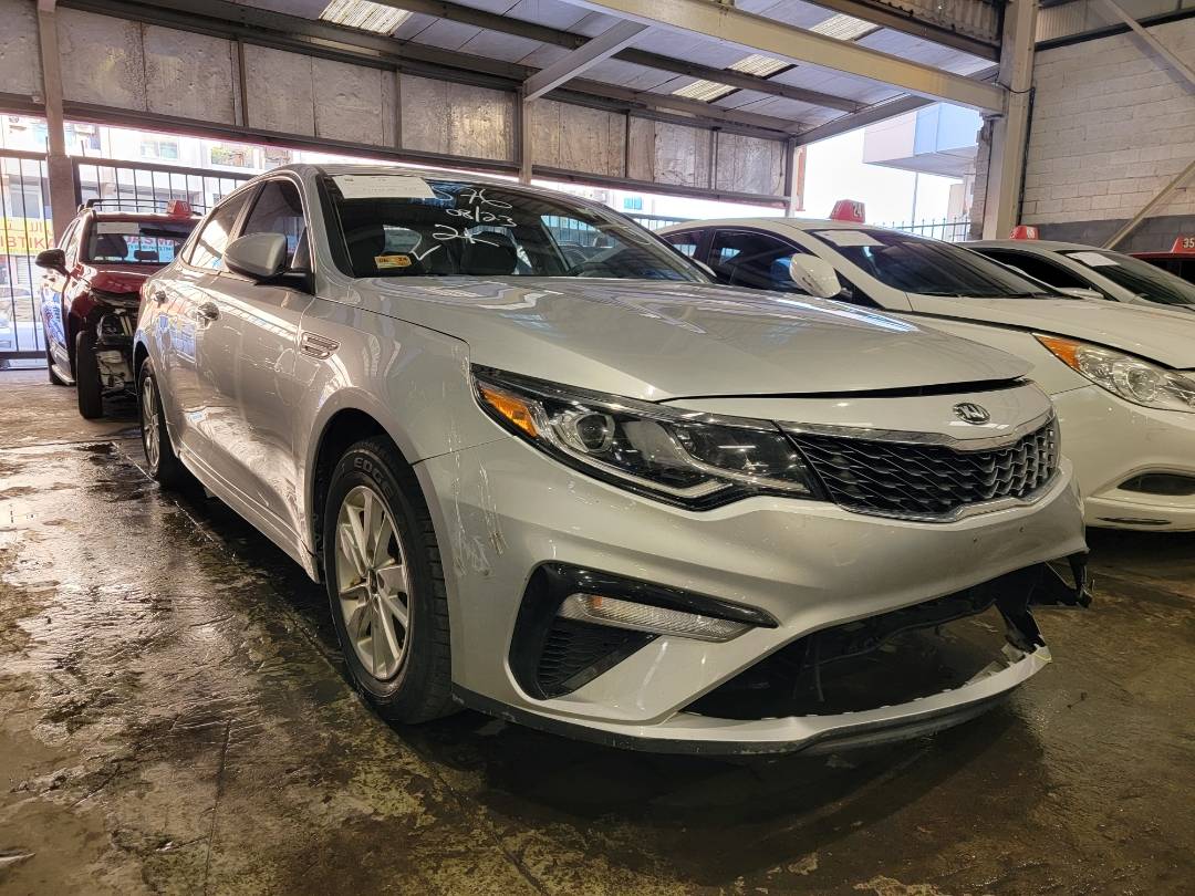 2018 KIA OPTIMA — 96942 Miles — Lot G284576 — Main - Marhaba Auctions Used Cars - Image 4