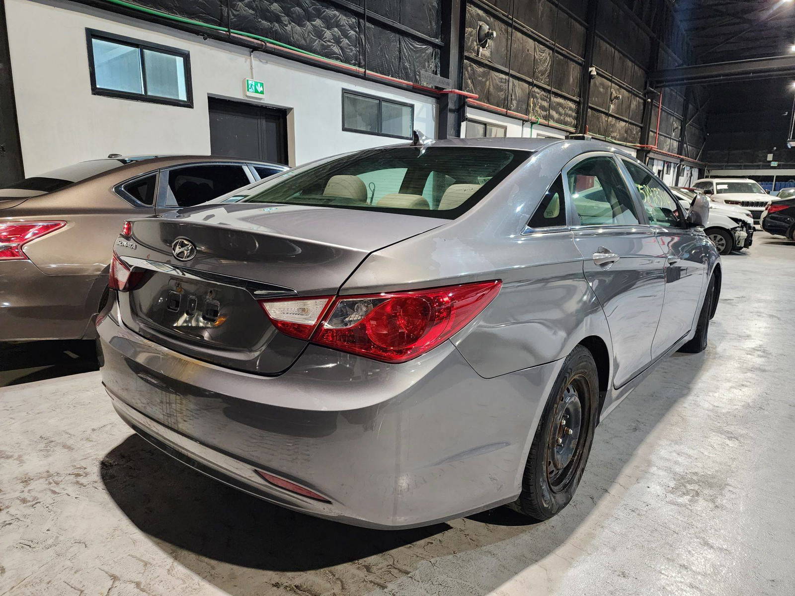 2011 HYUNDAI SONATA — 195365 Miles — Lot 58923314 — Main - Marhaba Auctions Used Cars - Image 5