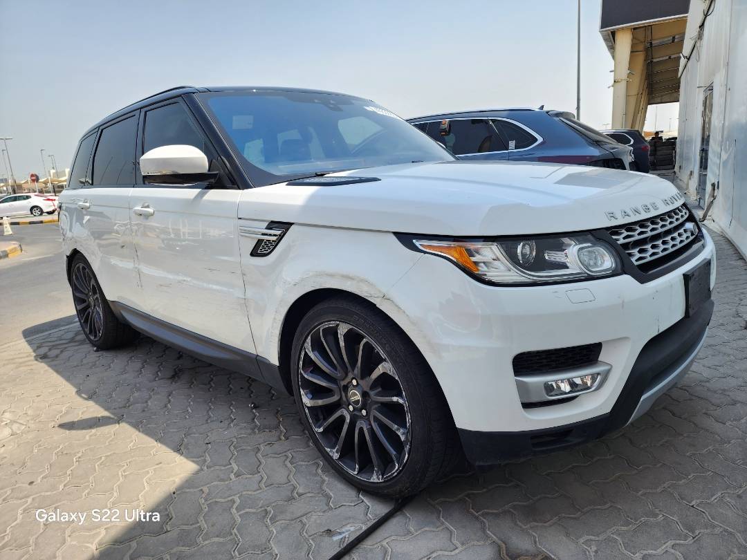 2017 LAND ROVER RANGE ROVER SPORT — 38590 Miles — Lot 74797 — Souq - Marhaba Auctions Used Cars - Image 4