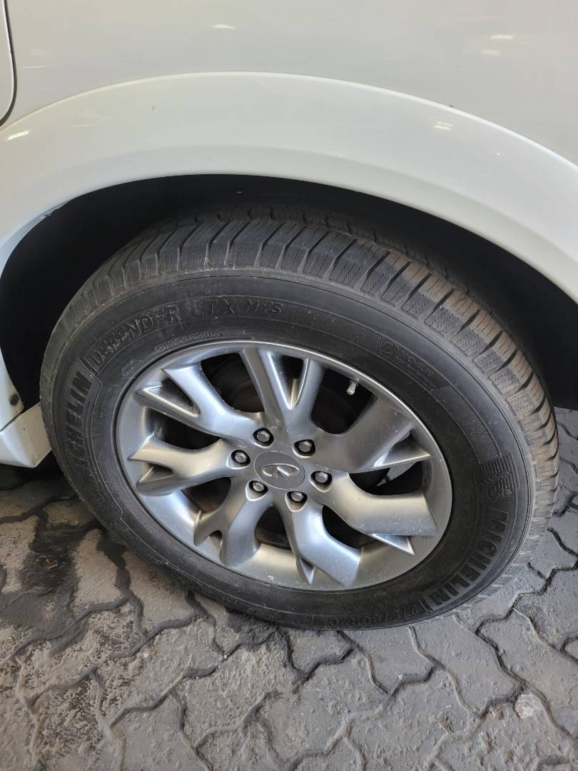 2014 INFINITI QX80 — 144833 Miles — Lot 1E9551385 — Main - Marhaba Auctions Used Cars - Image 9