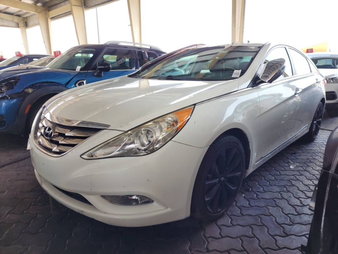 2012 HYUNDAI SONATA — 198790 Miles — Lot 47692054 — Souq - Marhaba Auctions Used Cars - Image 4
