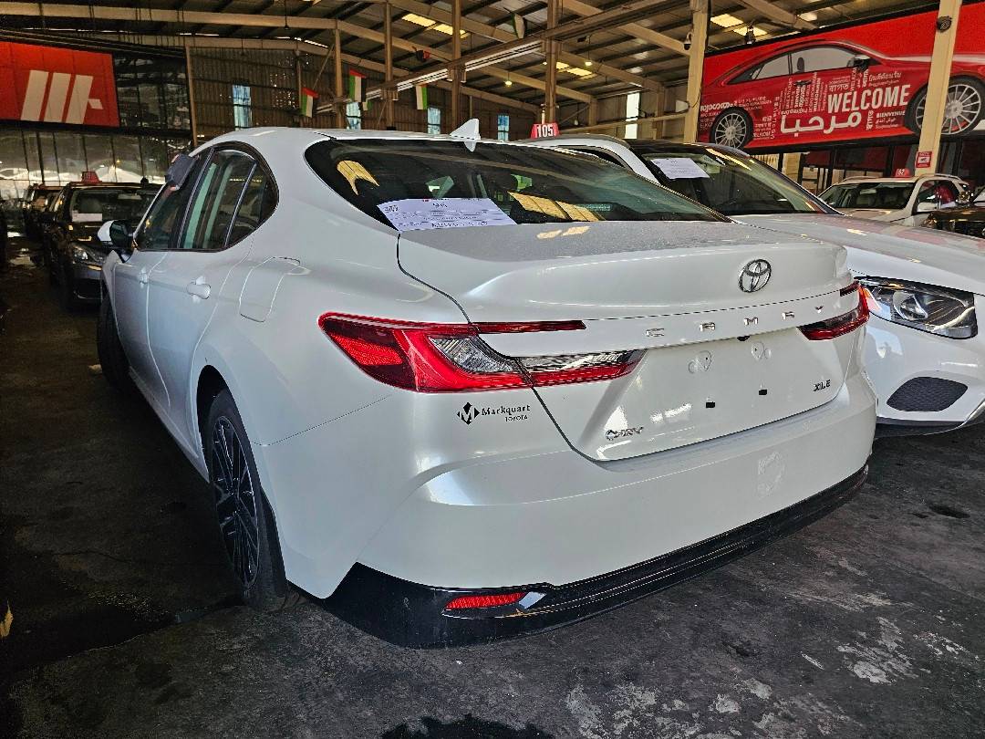 TOYOTA CAMRY