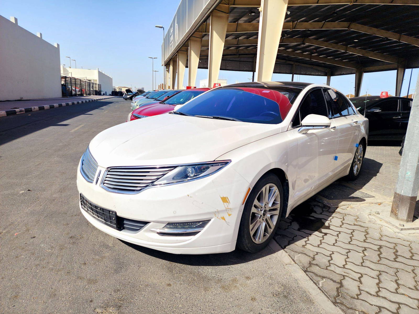 2014 LINCOLN MKZ — 206376 KM — Lot ER813015 — Souq - Marhaba Auctions Used Cars - Image 5