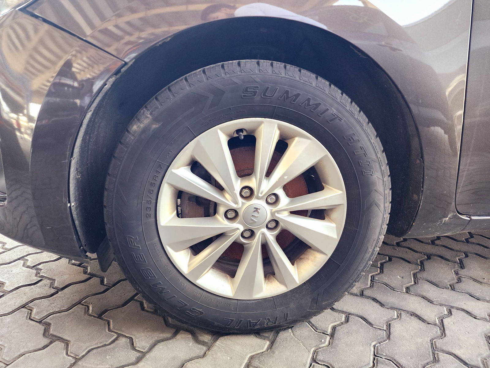 2015 KIA SEDONA — 185015 Miles — Lot 42039665 — Souq - Marhaba Auctions Used Cars - Image 10
