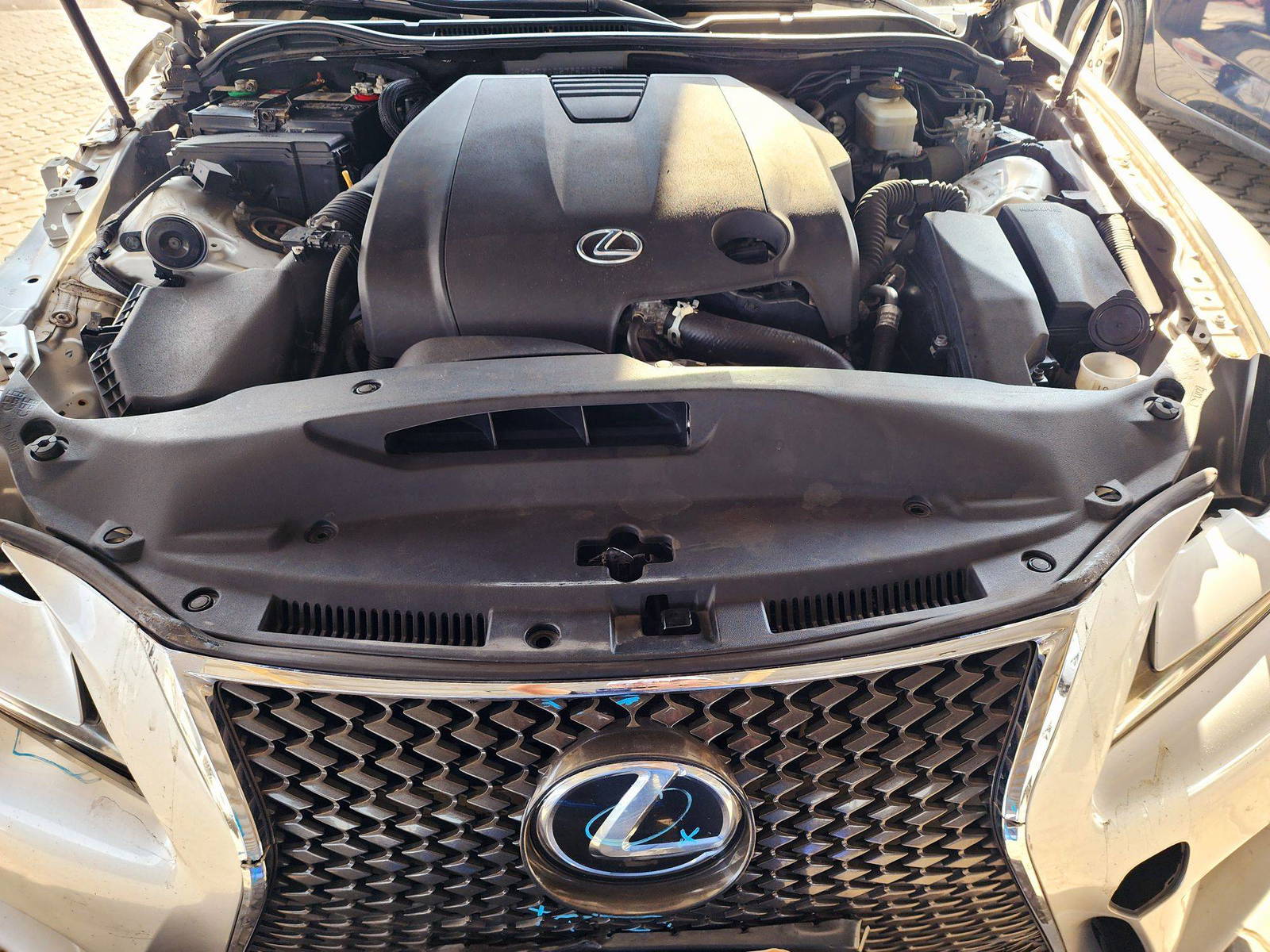 2015 LEXUS IS 250 — 117 576 Miles — Lot 5015859 — Souq - Marhaba Auctions Used Cars - Image 12