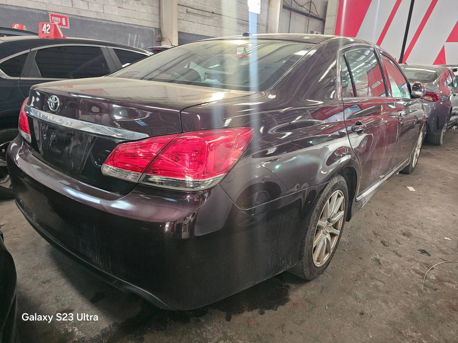 2012 TOYOTA AVALON — 261296 Miles — Lot 94037105 — Main - Marhaba Auctions Used Cars - Image 5