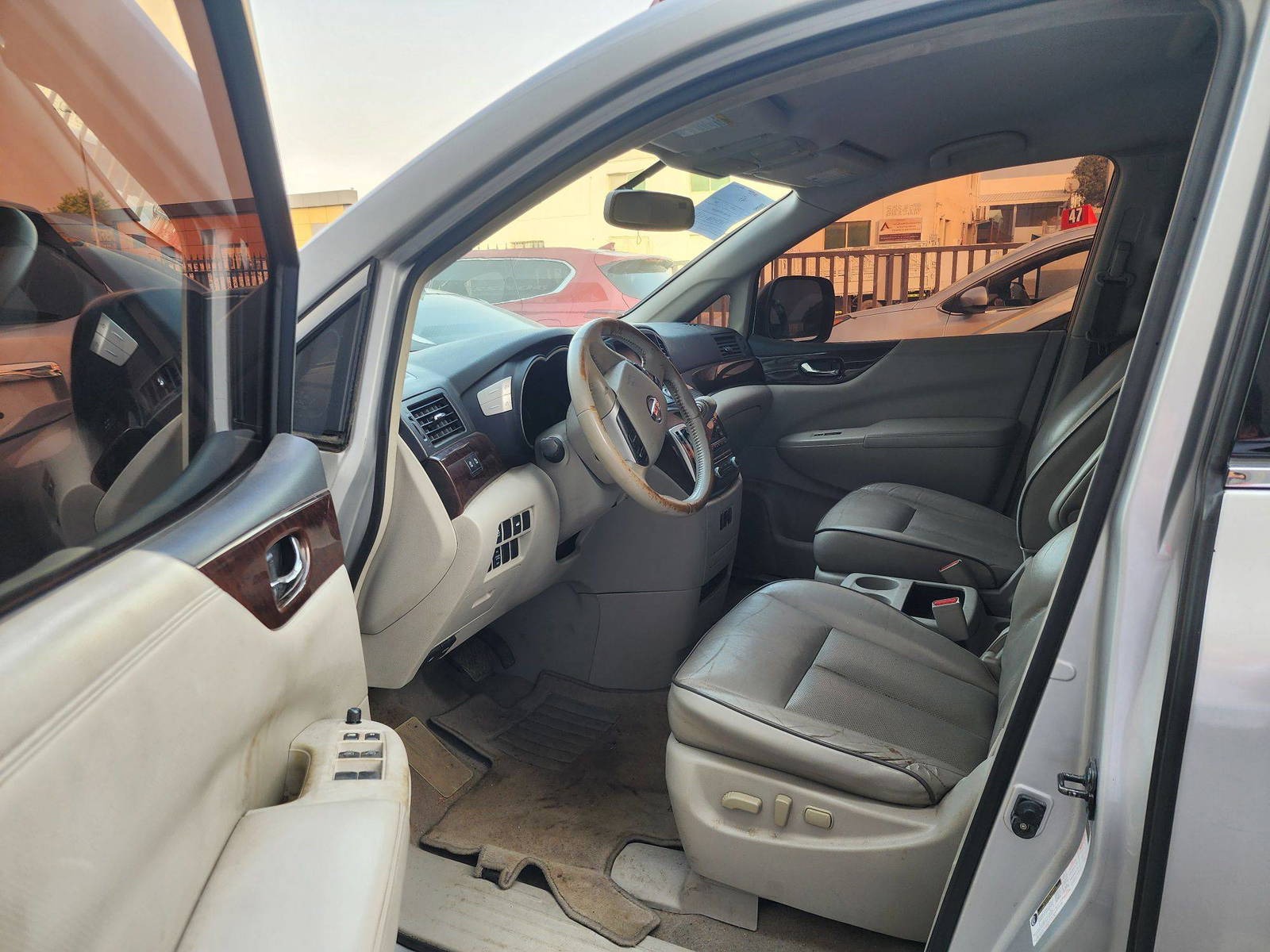 2012 NISSAN QUEST — 140014 Miles — Lot 48028025 — Al Quoz - Marhaba Auctions Used Cars - Image 9